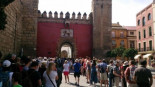 El Gobierno del PP vendió frente a la Giralda y a bajo precio viviendas públicas de lujo a miembros de la jet sevillana