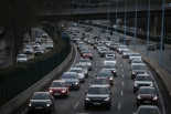 La nueva ley de cambio climático condena a muerte al coche de combustión. Límite a las ventas y a la circulación