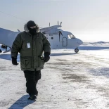 El avión español CASA C-212 Aviocar usado por la Marina de EEUU para llegar hasta el Ártico