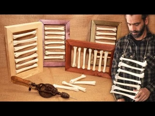 Huesera. Curioso instrumento hecho con huesos de oveja. Así suena tras su desinfección y montaje