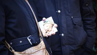 El Constitucional rechaza el recurso de Vox y avala que el acoso a mujeres que abortan sea delito