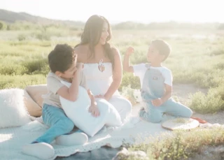 "Sólo me dejaron un post-it de agradecimiento por arrancarme un bebé y casi morir desangrada"