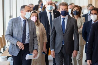 Rueda destituye a la prima de Feijóo tras las denuncias de los pacientes de cáncer de los hospitales que dirgía