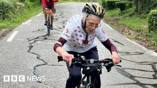 Una mujer de Lewisham, de 82 años, sube el Mont Ventoux en bicicleta para recaudar fondos de ayuda a Gaza [EN]