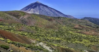 "El pico del Teide es un cagadero": continúan los atentados ambientales en el Parque Nacional