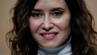 El escritor Rafael Narbona dedica estas palabras a Ayuso y se monta un lío espectacular