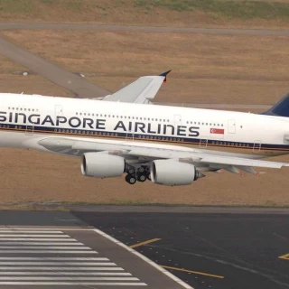 Un pasajero muere y varios resultan heridos en un vuelo de Londres a Singapur afectado por fuertes turbulencias