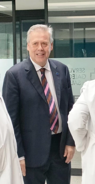 El nuevo conselleiro de Sanidade: "Si el sistema sanitario fuera malo, la gente no iría tanto" [GAL]