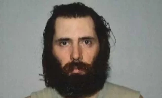 Un neonazi que se dedicaba a acosar a travestis es acusado de posesión de pornografía infantil (eng)