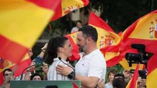 Olona desvela cómo Abascal le "robó" Vox a Vidal Quadras y boicoteó su campaña a las europeas
