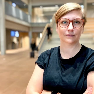 La epidemióloga que encontró una relación entre tatuajes y linfomas: «Me enfada pensar que tanta gente esté tatuada y no sepamos nada al respecto»