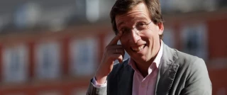 Almeida desvía casi 41 millones de euros destinados a ayudas sociales a "otras necesidades"