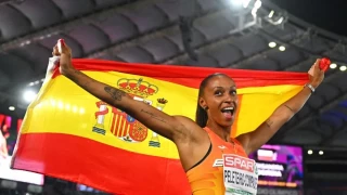 El tuit que nadie se esperaba, la Falange Auténtica sale en defensa de Ana Peleteiro contra el racismo