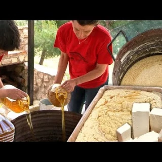 Jabón con aceite quemado de freír. Así se recicla en casa este residuo para hacer jabones con sosa