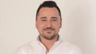 "Uno se puede sentir hombre, mujer, pez o tostador, pero uno no se puede sentir fascista"