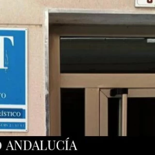 Málaga: Bloquean candados de ‘atentados turísticos’ en la lucha por el derecho a la vivienda