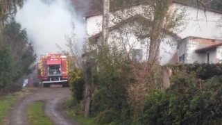 Un hombre quema su propia casa para que su mujer no pueda hacerse con ella tras el divorcio: "No quiero que tenga nada"
