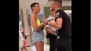 Absuelto el hombre que amenazó con "hacer heterosexual a hostias” a un joven en el Orgullo de Barcelona