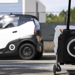 Silence (Acciona) lanza en España su primer 'coche' eléctrico con baterías extraíbles