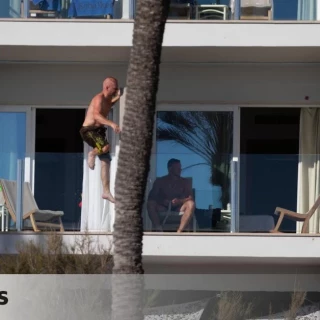 'Balcón Viajes' y 'Premio Mar Adentro': humor negro para concienciar sobre el balconing