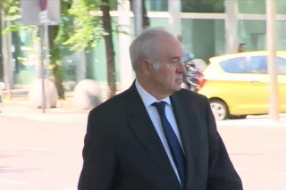 Peinado fue a Moncloa a recoger su querella