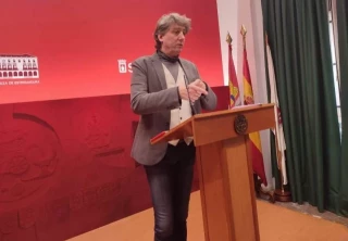 Abogados Cristianos denuncia al alcalde de Soria por "mofarse" del Papa al pasearse "bendiciendo con una escobilla"