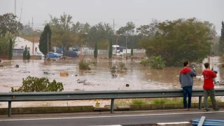 Las autoridades barajan ya más de 50 fallecidos por las inundaciones en Valencia