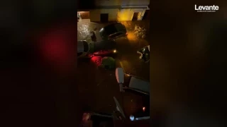 La calle del terror de Paiporta: "Tres días después seguimos viendo cadáveres por la ventana" - Dana en Valencia