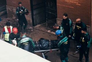 Una veintena de heridos, tres de ellos graves, al intoxicarse con monóxido de carbono en un garaje anegado en Chiva (Valencia)