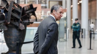 El Tribunal Superior de Justicia valenciano no aprecia riesgo de fuga y deja a Zaplana en libertad provisional