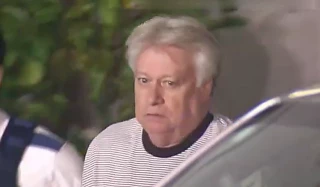 Turista estadounidense detenido por grabar las iniciales de su familia en el templo Meiji en Tokio