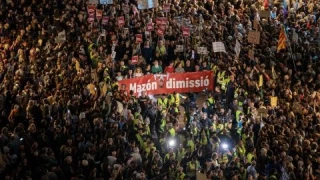 Mazón hundido. Feijóo tocado