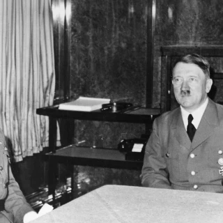 "Si los jóvenes supieran lo que era Franco, jamás dirían 'Viva Franco'": el libro que explica la dictadura a los que no la vivieron