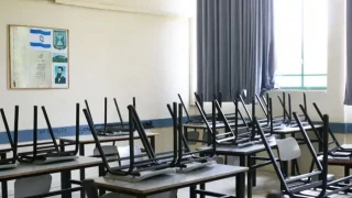 Una profesora árabe se vio obligada a dimitir después de que sus alumnos le gritaran "muerte a los árabes" (HEB)