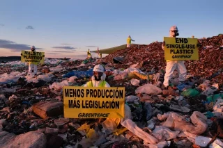La semana en que se evidenció el fracaso del reciclaje de plástico en España: "Nos llevan mintiendo todo este tiempo"