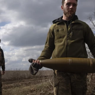 Unidades enteras de tropas ucranianas abandonan sus posiciones en el campo de batalla (inglés)