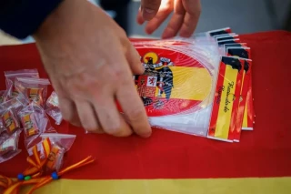 El dinero de la ultraderecha española: negocio editorial, tiendas de ropa online y "donativos" anónimo