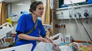 "En las guerras, la mayoría de los heridos en los hospitales son jóvenes en edad de luchar. En Gaza ves desde recién nacidos hasta ancianos": el relato de una doctora de EE.UU