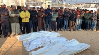 Más de una docena de muertos en ataque con drones israelíes contra convoy de ayuda a Gaza (EN)