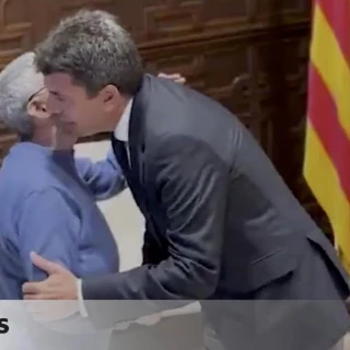 El doble rasero de Mazón: recibe en el Palau a las víctimas del tren de Bejís y desaparece de los municipios de la DANA