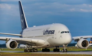Lufthansa: adiós al ecologismo y pide combustibles SAF baratos