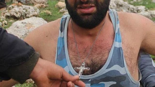 Los principales medios de comunicación ignoran los asesinatos sectarios en la Siria "liberada" mientras Jolani se porta bien ante las cámaras (EN)