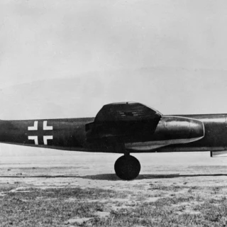 Cómo los alemanes desarrollaron y utilizaron el primer bombardero a reacción operativo de la Historia en la Segunda Guerra Mundial