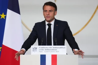 Emmanuel Macron critica a Elon Musk