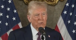 Trump dice que planea cambiar el nombre del Golfo de México a "Golfo de América" (Eng)