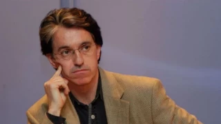 Julián Casanova: "Hay que enseñar a los jóvenes sobre las dictaduras; falta educación y sobran mentiras y propaganda"