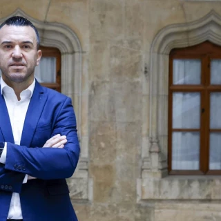 El líder del PP de València: «Hay una campaña de desprestigio del Gobierno y la izquierda contra Mazón»