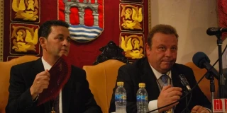 Un exalcalde de Arcos y todos sus concejales, al banquillo por 'enchufar' en el Ayuntamiento a hijos, cuñados, sobrinos, hermanos...