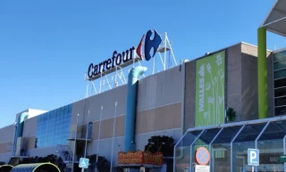 El mensajero pierde una televisión de 1.300 euros y Carrefour le dice que solo le devolverán el dinero si la encuentran