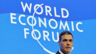 Sánchez propone acabar con el anonimato en las redes sociales